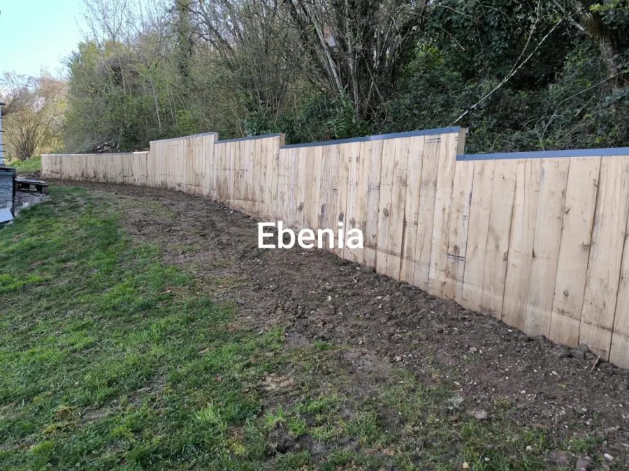 Chantier de clôture par Ebenia paysagiste